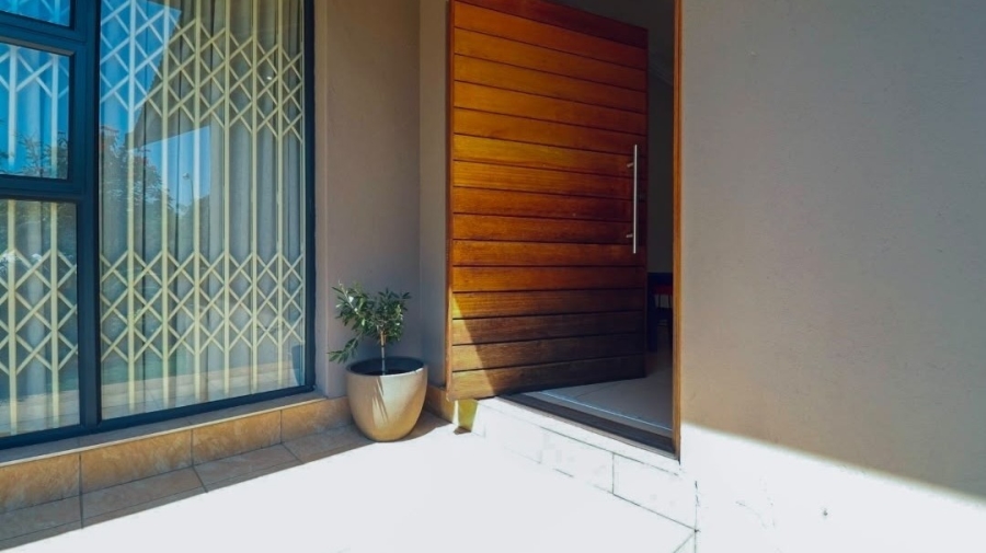 5 Bedroom Property for Sale in Protea Park North West